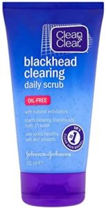 علاج الرؤوس السوداء تحت الجلد بمقشر CLEAN & CLEAR Blackhead Clearing