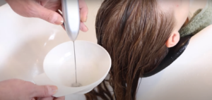 خطوات طريقة استخدام امبولات فيلر الشعر : المزج